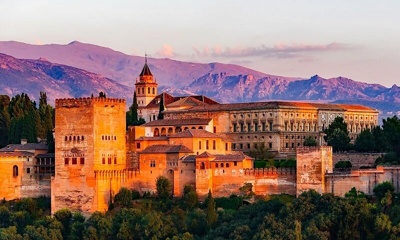 İzmir'den Aktarmasız Grande İspanya&Portekiz&Endülüs Turu